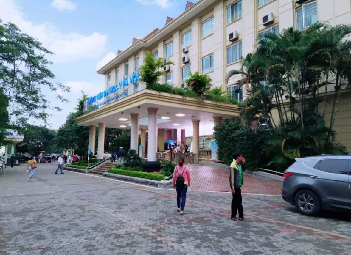 Bệnh viện Đại học Y Hà Nội có 3 khu vực khám và mức phí thăm khám dịch vụ chuyên khoa ở mỗi nơi sẽ khác nhau.
