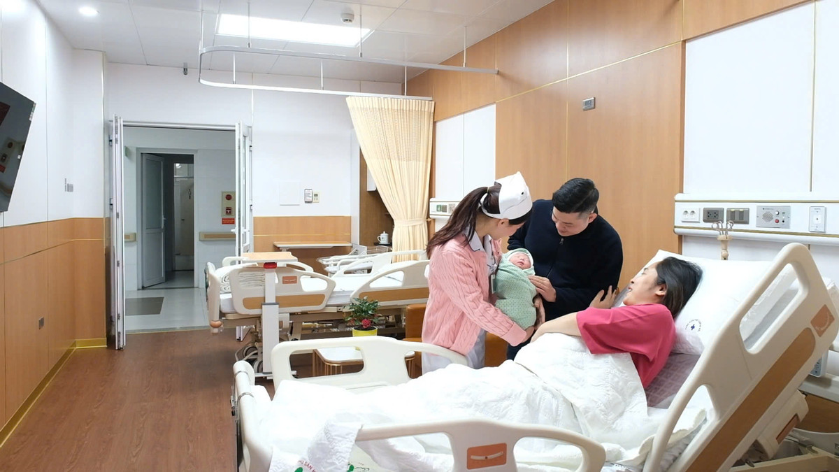 Phòng sau đẻ của khoa dịch vụ. Các sản phụ an tâm tận hưởng hành trình sau sinh trọn vẹn và hạnh phúc bên bé. (Ảnh BVCC)