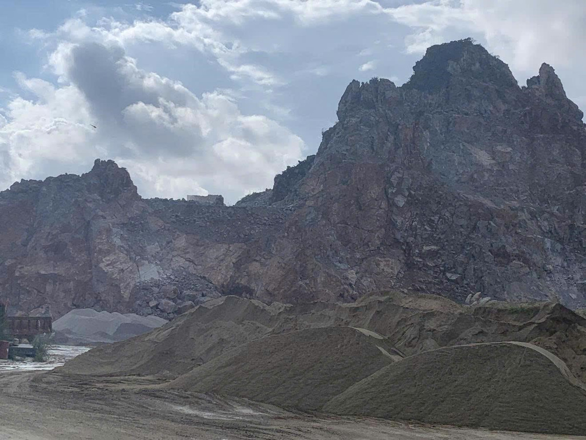 Thanh Hoá: Nhiều điểm khai thác khoáng sản vi phạm mốc giới Thanh Hoa: Nhieu diem khai thac khoang san vi pham moc gioi