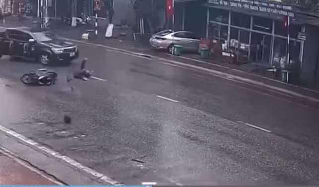 Tuyen Quang: Xu ly tai xe mo cua xe khong dam bao ATGT