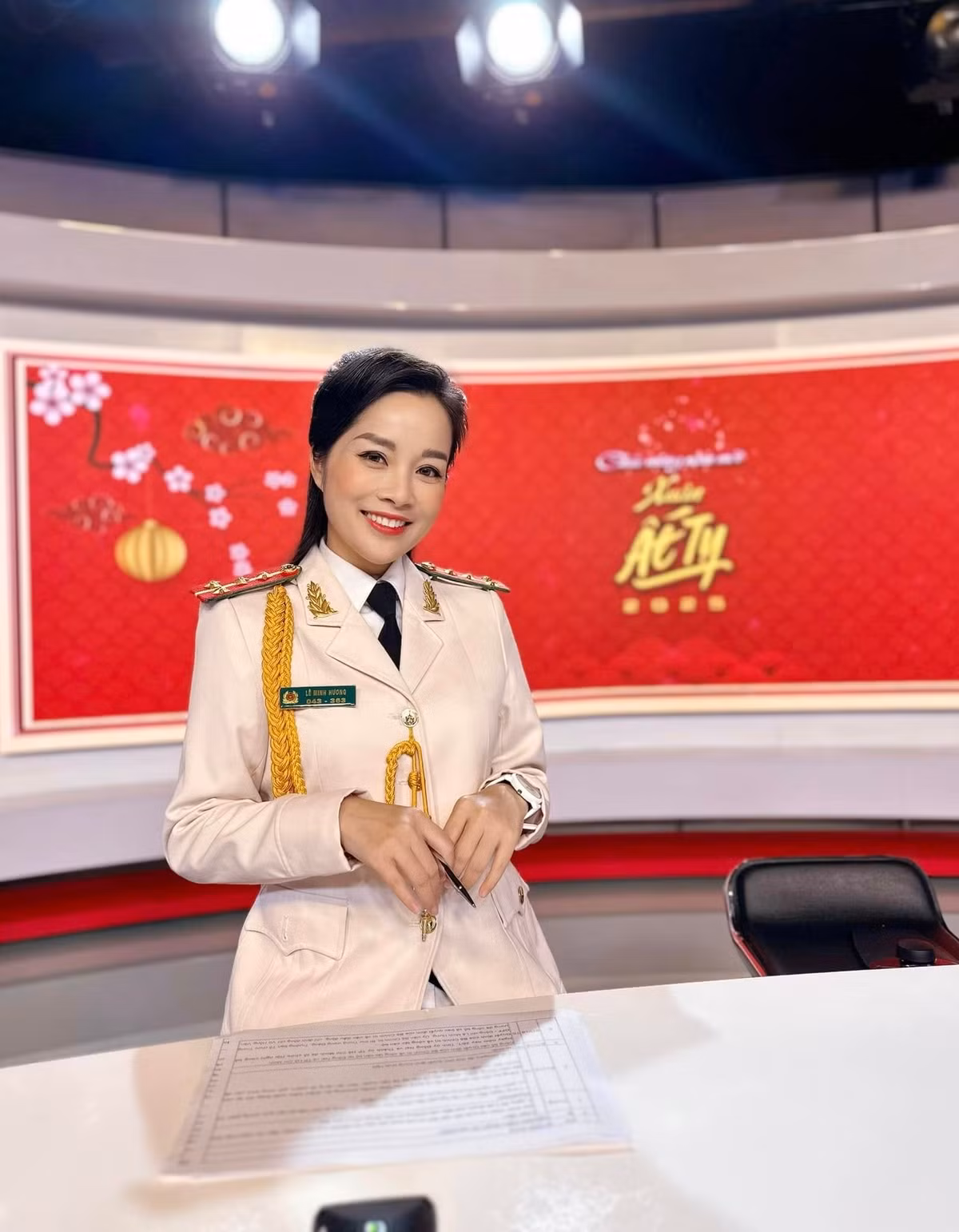 Ở tuổi 40, Minh Hương không còn muốn chạy theo cuộc sống hào nhoáng, ồn ào mà chỉ muốn tập trung vào công việc, sự nghiệp và các con.