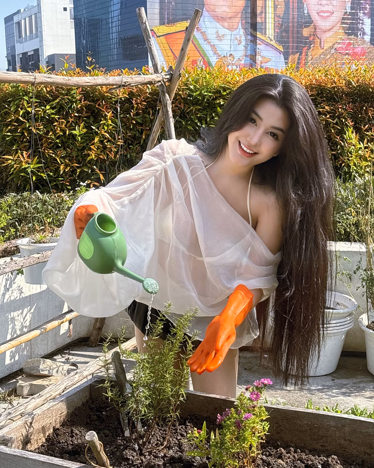 Ở dưới loạt ảnh, nhiều người dành lời khen không ngớt cho cô nàng: "Mỹ nhân ngàn năm có một", "đẹp thiệt".