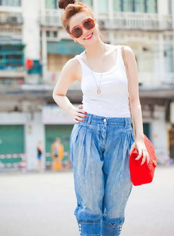 Sở hữu gu thẩm mỹ thời thượng với cách phối đồ sành điệu nên trong suốt một khoảng thời gian dài, bất kể Meo Meo để kiểu tóc, đánh son môi hay mặc bộ quần áo nào để tạo thành một trào lưu của giới trẻ. Hàng loạt những xu hướng thời trang đình đám 8X một thời như búi tóc củ tỏi, đánh môi xí muội,...đều bắt nguồn từ nàng hotgirl này.