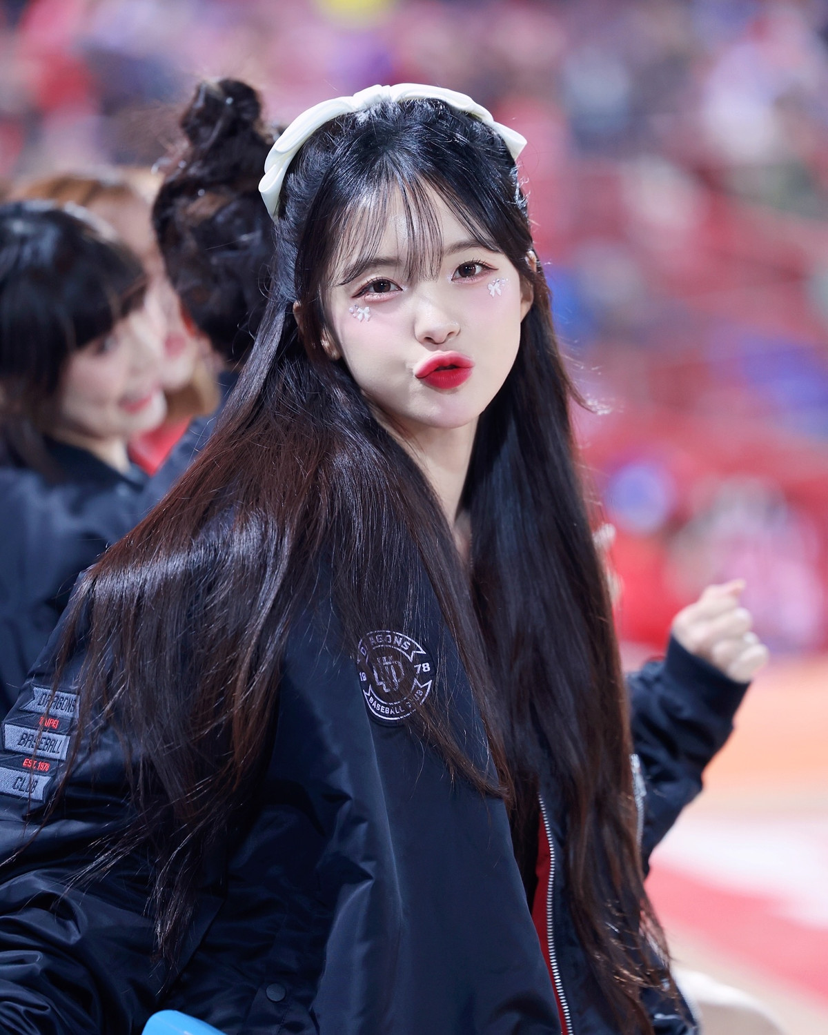 Trong những bức hình này, cô khoe vẻ đẹp rạng rỡ cùng thần thái tự tin, thu hút hàng nghìn lượt thích và bình luận từ người hâm mộ.