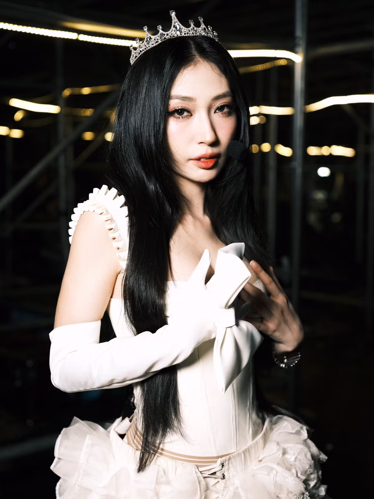 Khong Tu Quynh bung no visual trong concert “Chi dep“