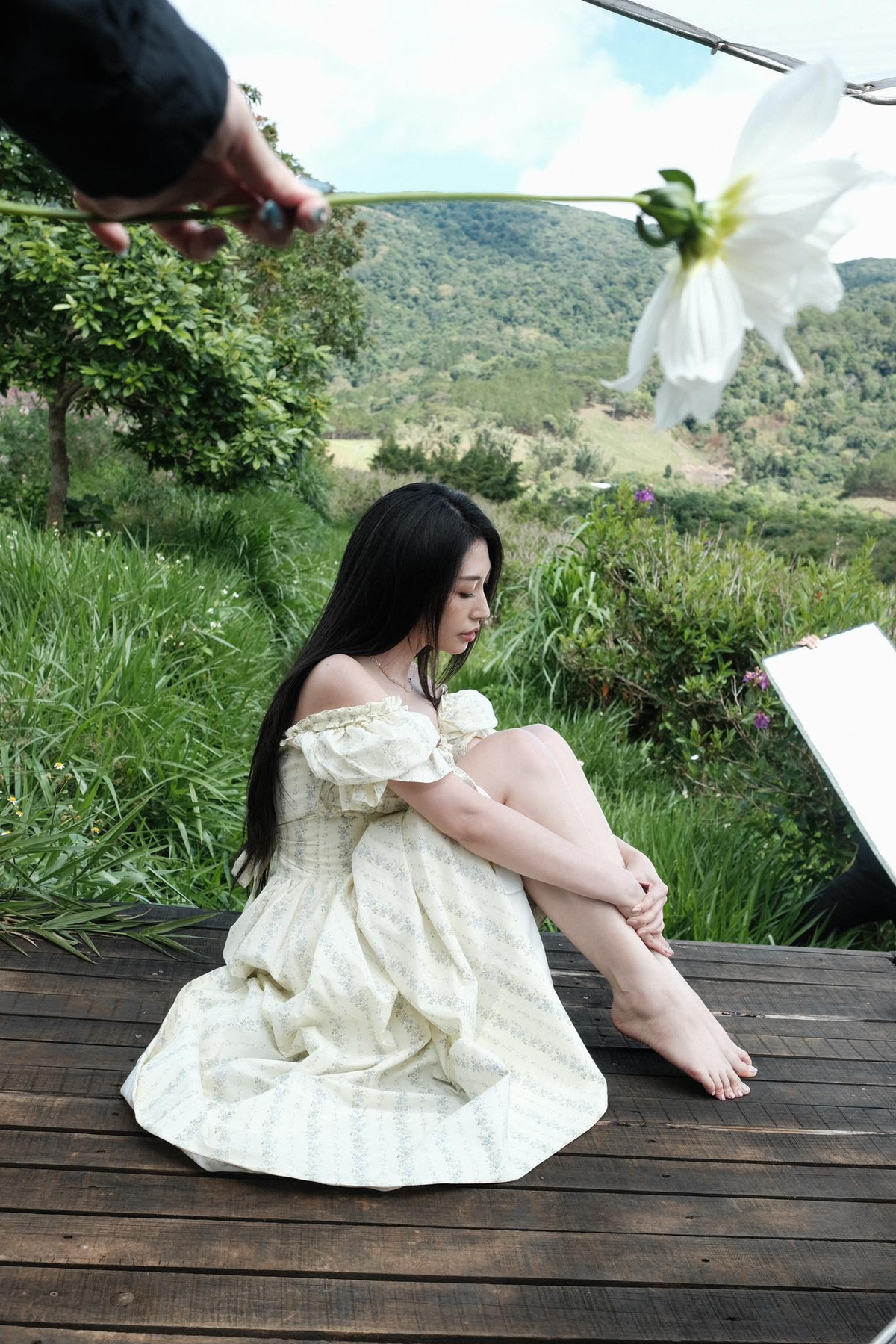 Tham gia "Chị đẹp" mùa đầu tiên, mặc dù bị loại và không thể thành đoàn, thế nhưng Khổng Tú Quỳnh đã để lại trong lòng khán giả nhiều ấn tượng sâu sắc với sự nỗ lực và khả năng ca hát cũng như vũ đạo.