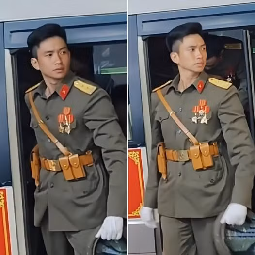 Trong quá trình tập luyện, với chiều cao nổi bật, vóc dáng chuẩn chỉnh và thần thái nghiêm trang trong từng bước diễu hành, nhiều chiến sĩ nhanh chóng chiếm trọn spotlight và trở thành hiện tượng visual.