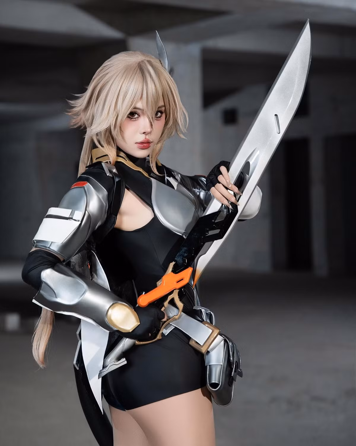 Được biết, skin Bình Minh Tận Thế của Butterfly sẽ chính thức ra mắt trong thời gian sắp tới,với sự kiện đặc biệt của Liên Quân. Với màn “nhá hàng” đầy ấn tượng từ Ngân Hà, cộng đồng fan đang nóng lòng được sở hữu và trải nghiệm trang phục này trong game.