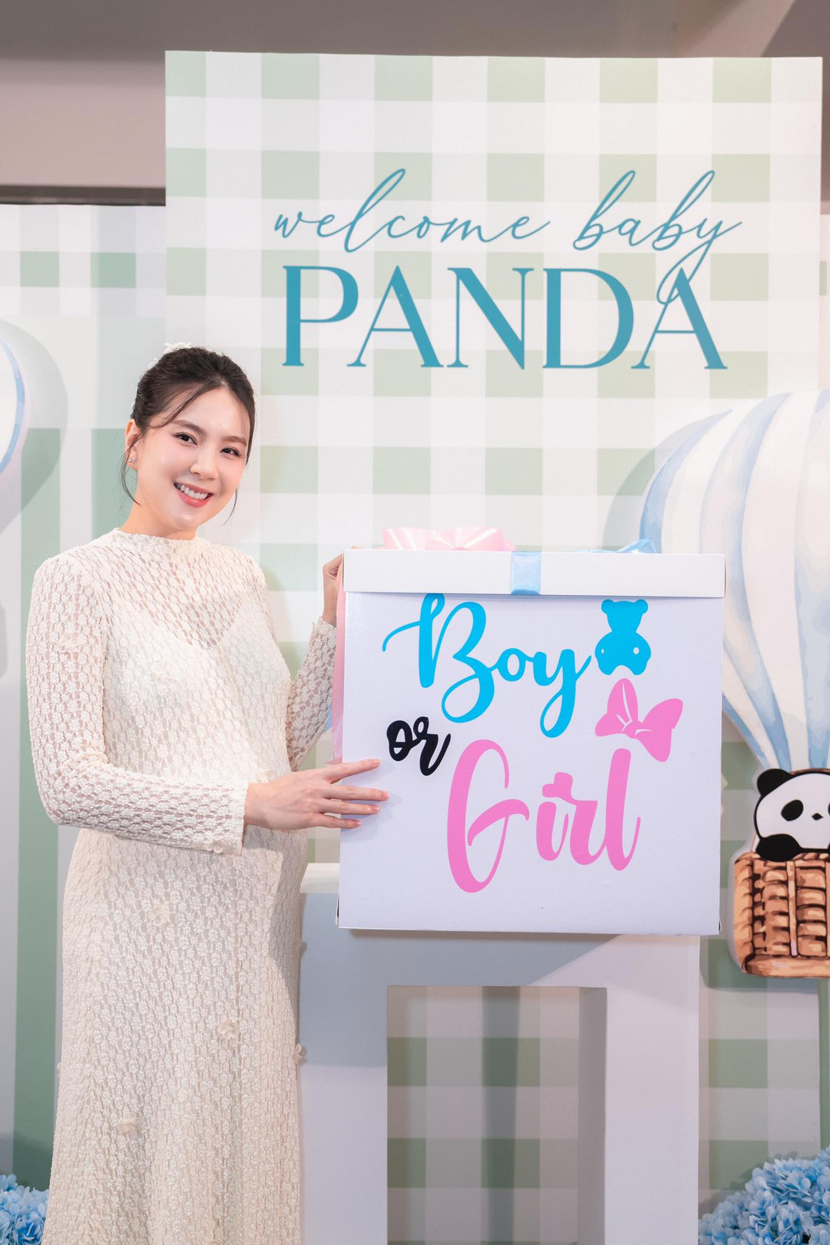 Trong thai kỳ, Mai Ngọc cũng thường xuyên chia sẻ về cách chăm sóc sức khỏe của bản thân, về chế độ ăn uống cũng như luyện tập.