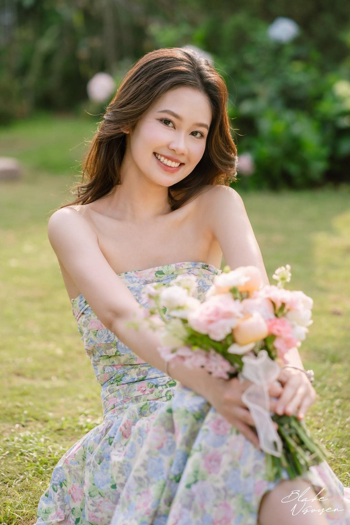 Có thành tích học tập "đỉnh chóp" là vậy, thế nhưng Phương Quyên cũng rất năng nổ trong những hoạt động ngoại khóa. Từ lớp học, câu lạc bộ đến các sự kiện lớn nhỏ, nơi nào cũng thấy bóng dáng cô sinh viên đầy năng lượng này.