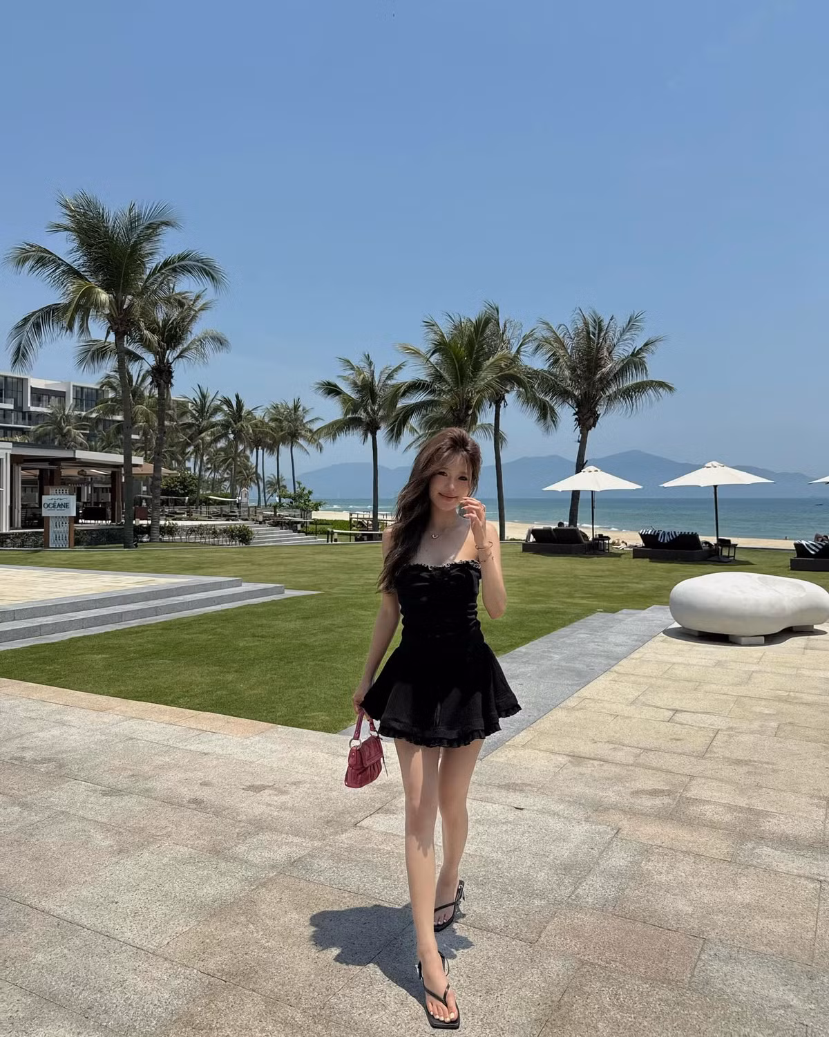 Wyn Anh bắt đầu với công việc người mẫu ảnh từ khoảng năm 2021. Nhờ visual cực phẩm, cô nàng nhận được nhiều lời mời hợp tác từ các brand thời trang.