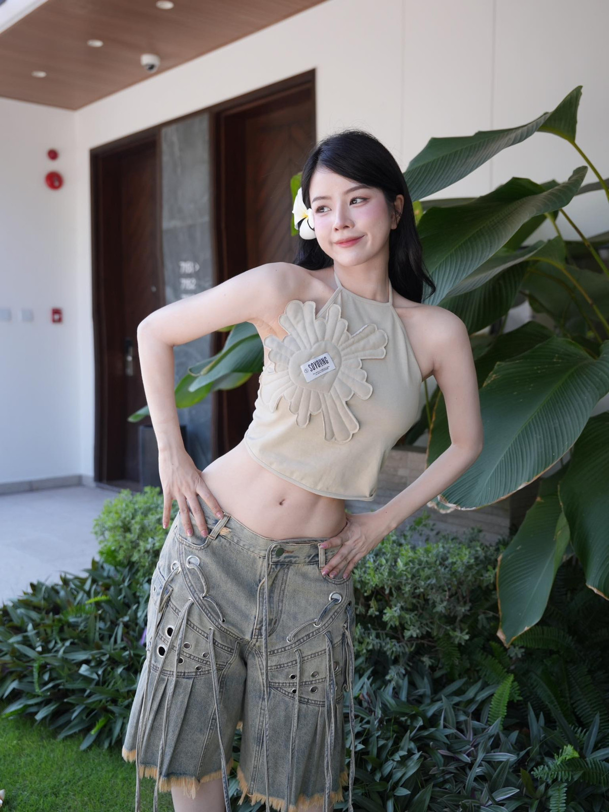 DJ Mie bắt đầu được công chúng biết đến nhiều hơn sau khi tham gia chương trình The Remix – Hòa âm ánh sáng. Với lối chơi nhạc bốc lửa, cảm nhạc tốt cùng khả năng tương tác sân khấu cực đỉnh, Mie nhanh chóng trở thành gương mặt quen thuộc tại các festival âm nhạc lớn, club nổi tiếng và các sự kiện giải trí khắp cả nước.