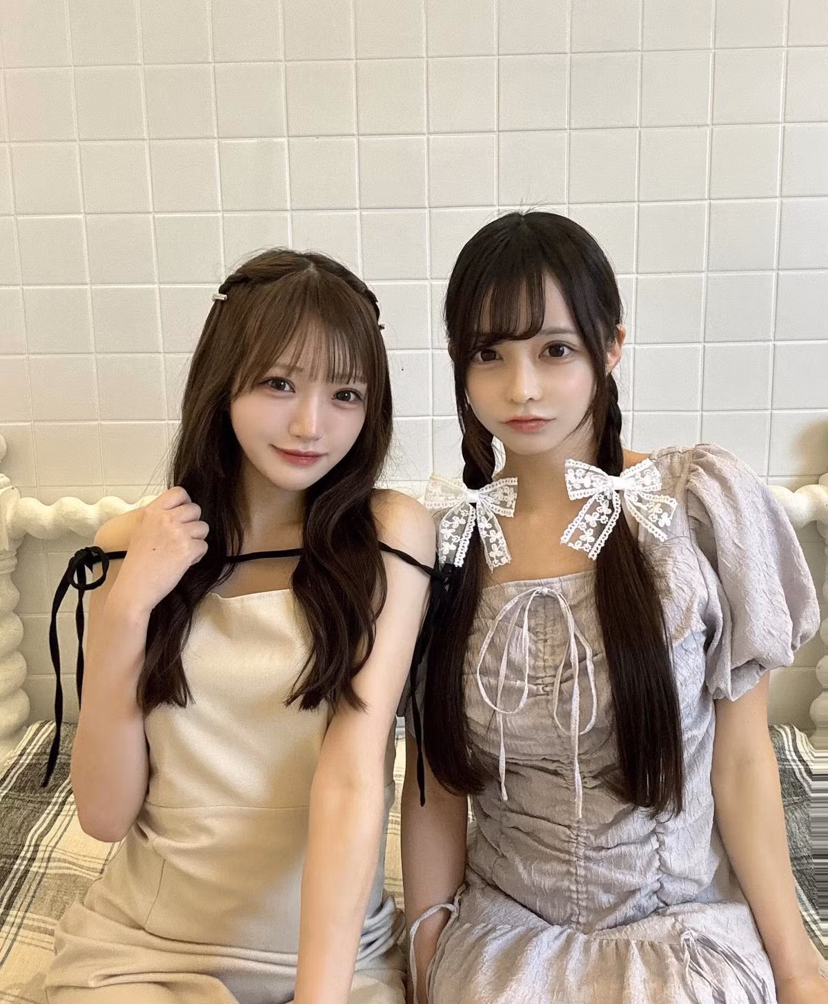 Nhờ vẻ ngoài nổi bật, cả hai thường xuyên được mời làm mẫu ảnh, mẫu chụp bìa tạp chí.