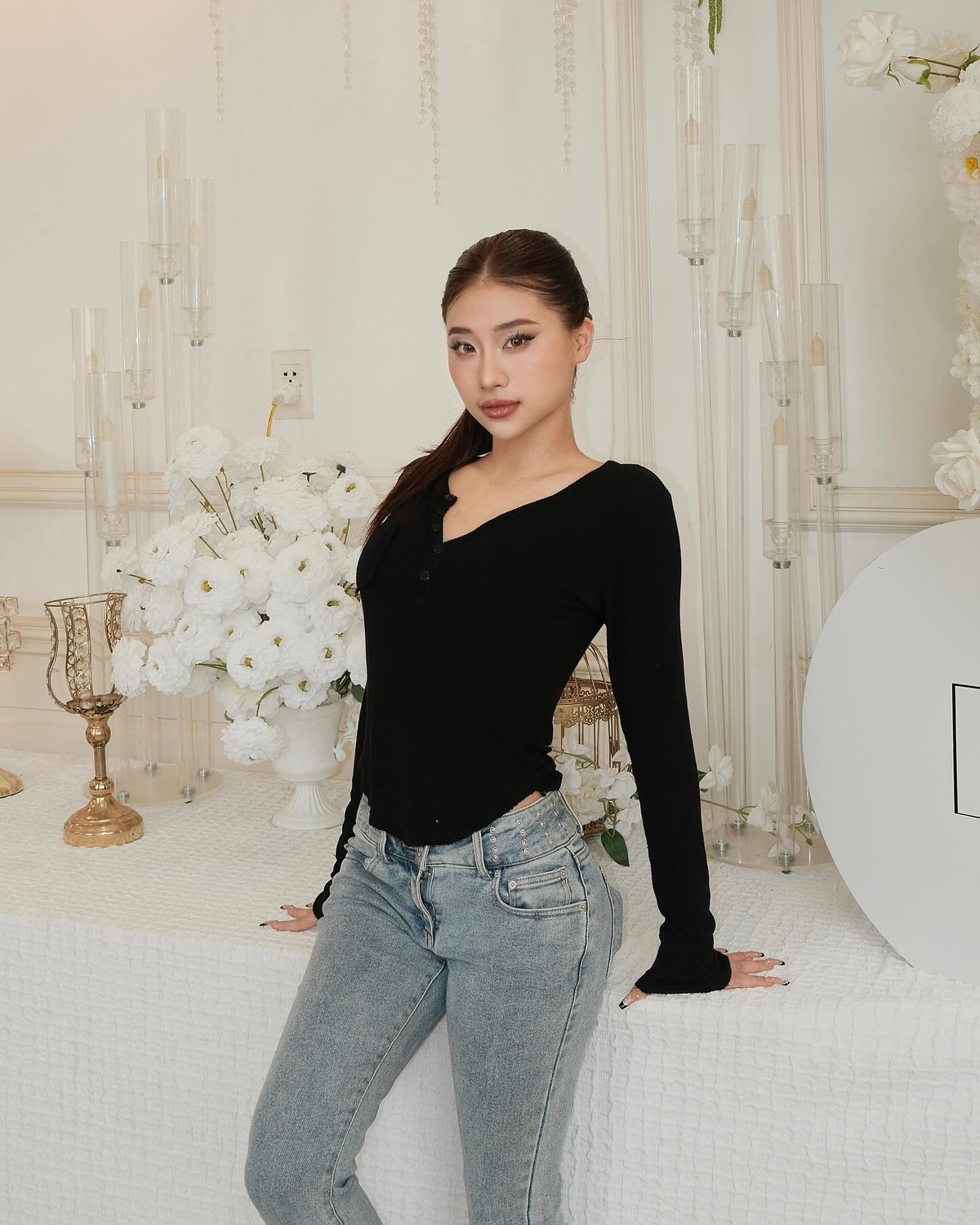 Ngoài phẫu thuật thẩm mỹ, Louis Phạm cũng đầu tư đi làm tóc, chăm chút hơn về ngoại hình.