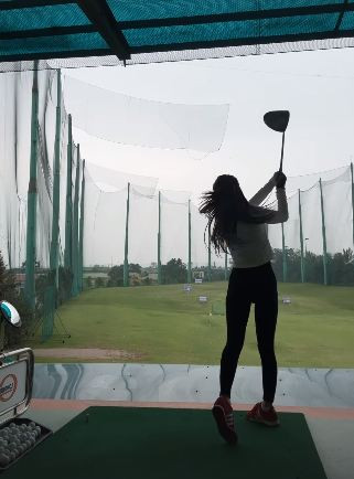 Golf là bộ môn thể thao được cô nàng yêu thích gần đây.
