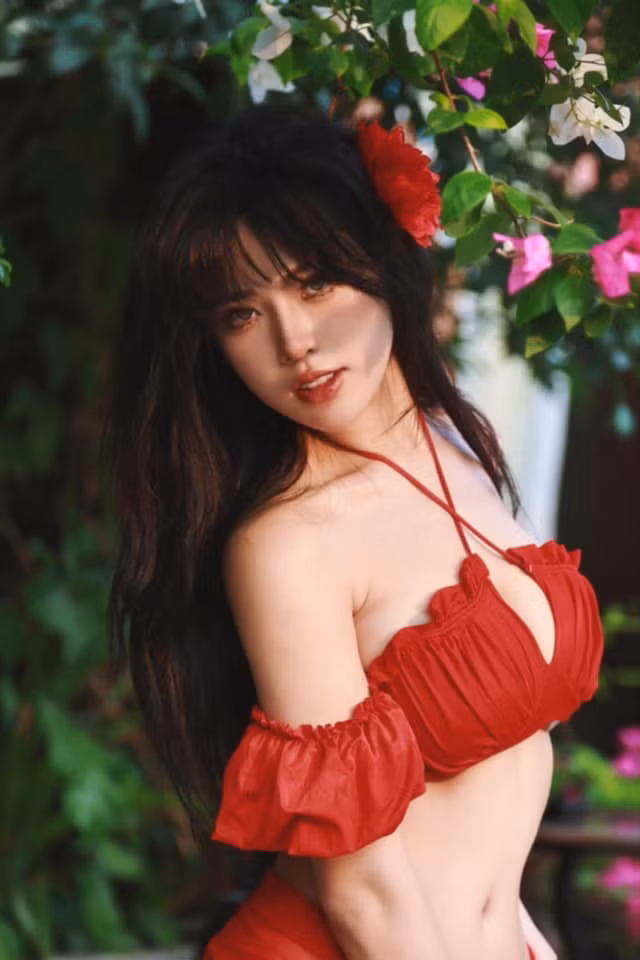 Nàng streamer thường hóa thân vào những concept mang đậm phong cách "Lolita".