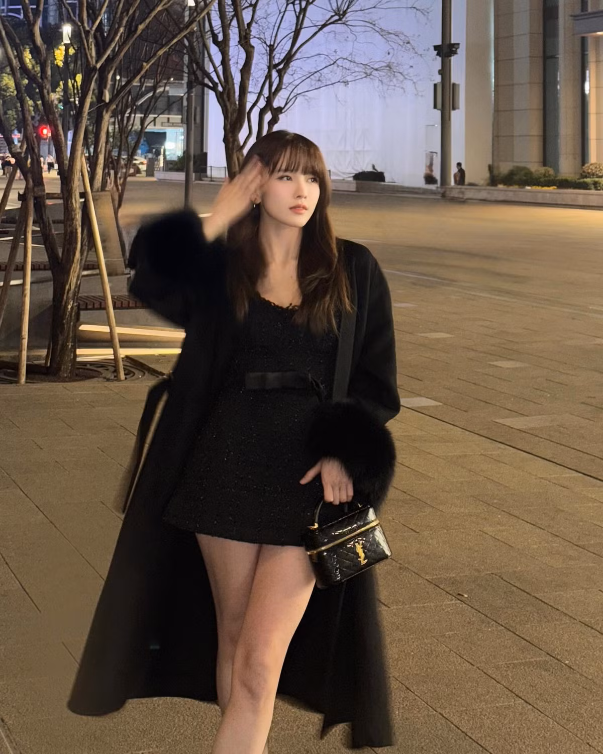 Cô nàng được nhận xét ngày càng thăng hạng về nhan sắc cũng như phong cách thời trang.