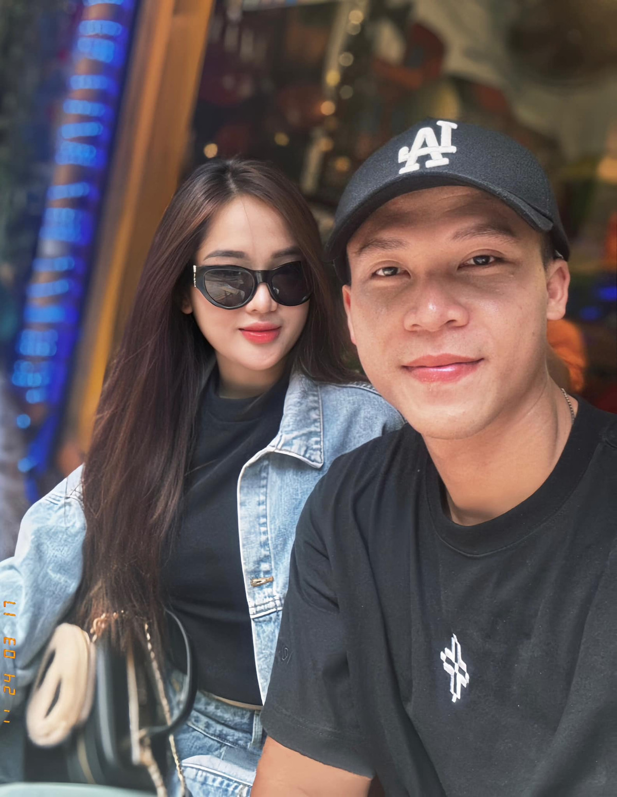 Mới đây, anh chàng cũng đăng ảnh đầy tình tứ với người yêu để chúc mừng sinh nhật.