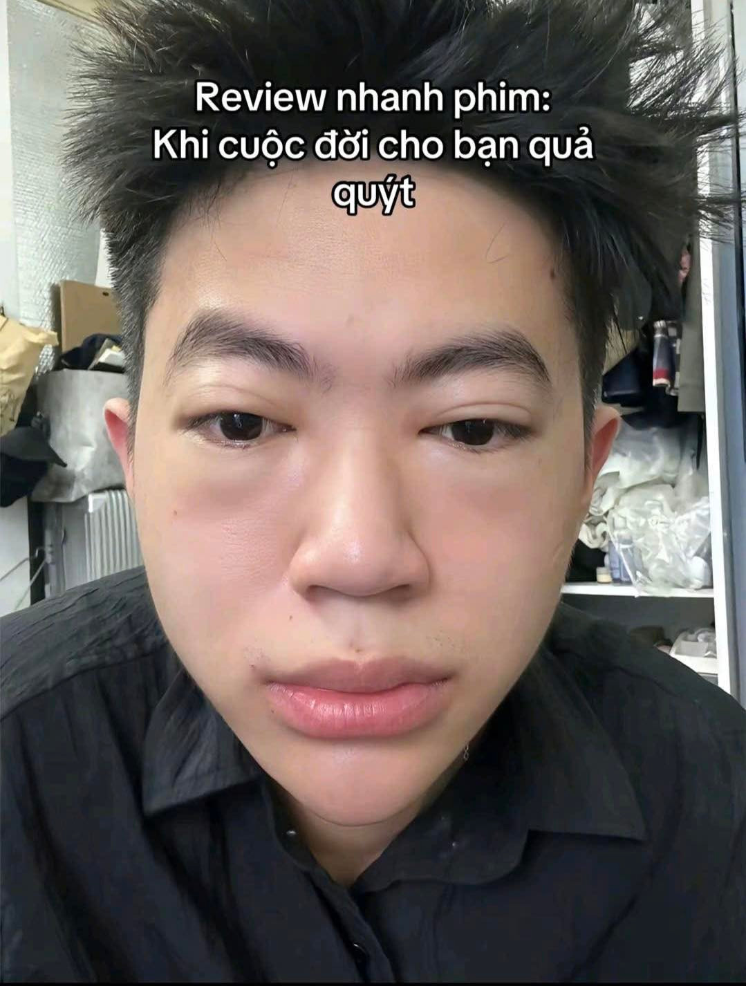 Câu nói "chúng tôi là nạn nhân của Khi cuộc đời cho bạn quả quýt" có lẽ là dòng review phim ngắn nhưng đầy đủ nhất về cảm xúc của một khán giả sau khi xem xong bộ phim nói trên. Những tình tiết phim cuốn hút khiến người xem đồng cảm và phải rơi nước mắt, thế nhưng không thể cưỡng lại sự cuốn hút mà xem đến...khóc sưng mắt.