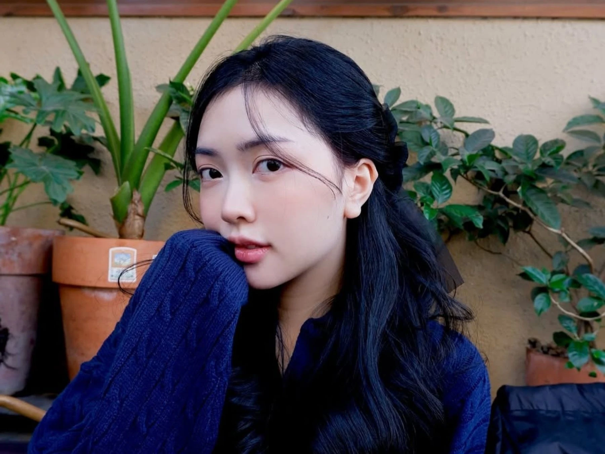 Mai Hà Trang không chỉ là "nàng thơ" của tiền đạo Hà Đức Chinh mà còn là một hình mẫu thời trang được nhiều cô gái trẻ yêu thích.