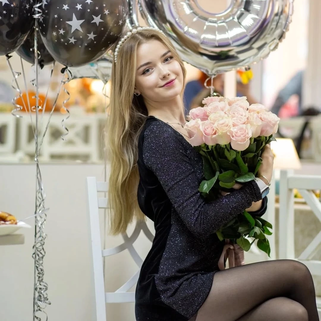 Với nhan sắc ngày càng mặn mà và tài năng đa dạng, Anna Grudina hứa hẹn sẽ tiếp tục tỏa sáng trong tương lai.