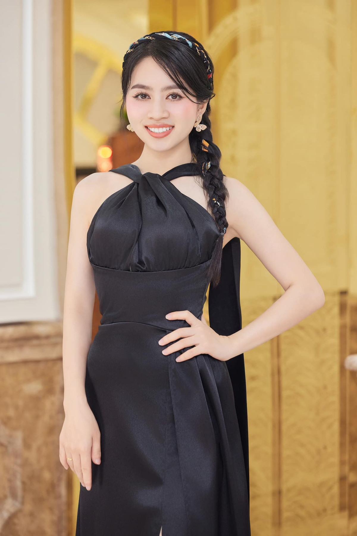 Mỹ Duyên cũng đang quản lý và hỗ trợ rất nhiều cho công việc kinh doanh của mẹ chồng.