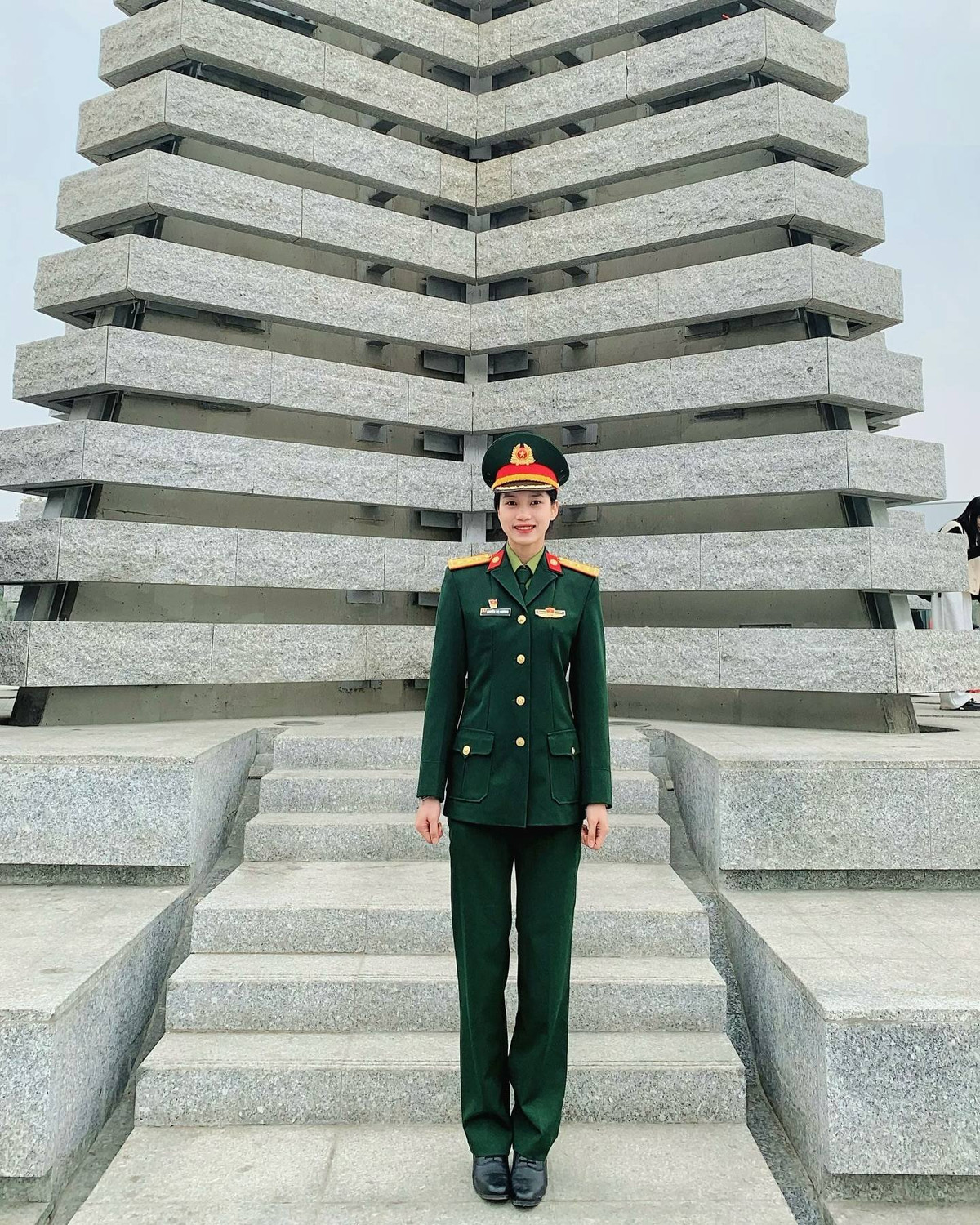 Trên trang cá nhân, cô nàng chủ công 9X này thường xuyên đăng tải những hình ảnh khiến bao chàng trai phải say đắm.