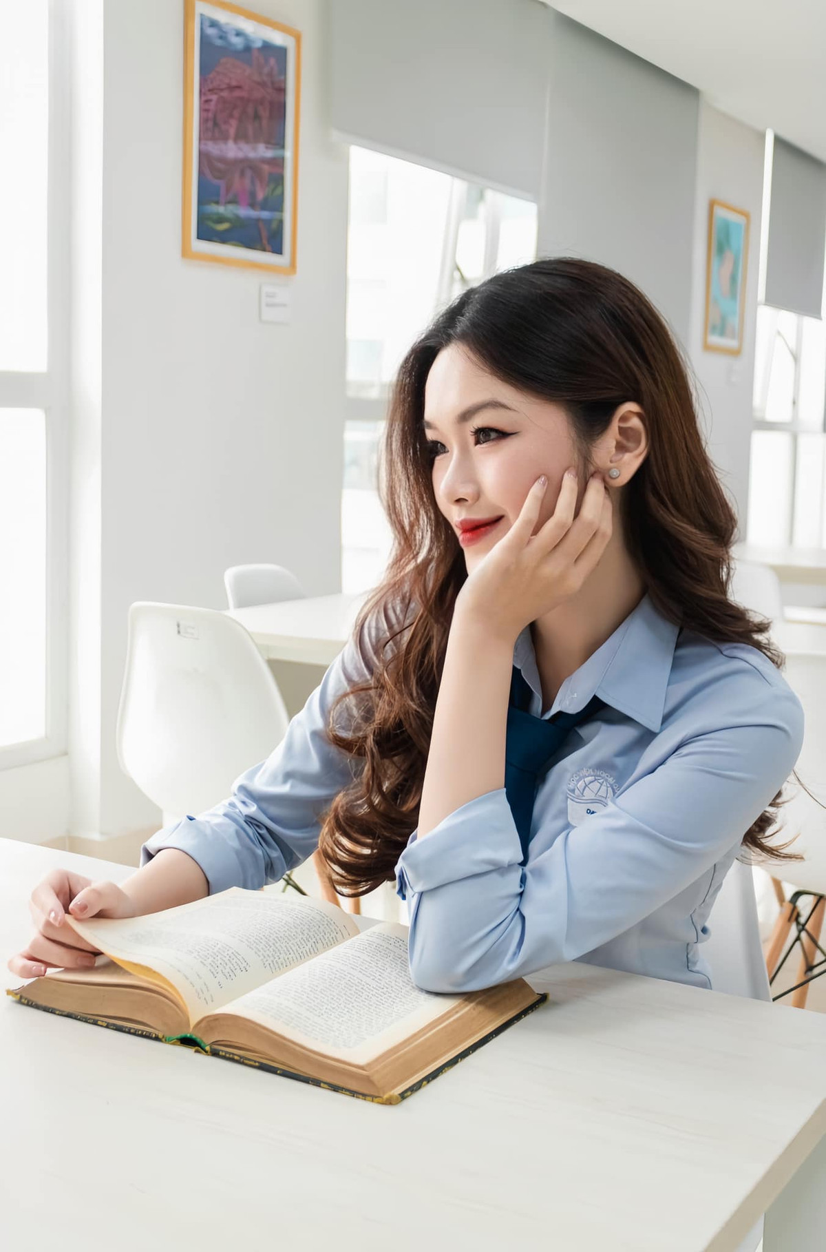 Xuân Linh tham gia hoạt động, chương trình ở trong và ngoài Học viện Ngoại giao với vai trò Đại sứ truyền thông, trong đó có Gương mặt sinh viên trong chiến dịch Tư vấn Tuyển sinh năm 2024; ngoài ra còn tham gia công việc dẫn chương trình.