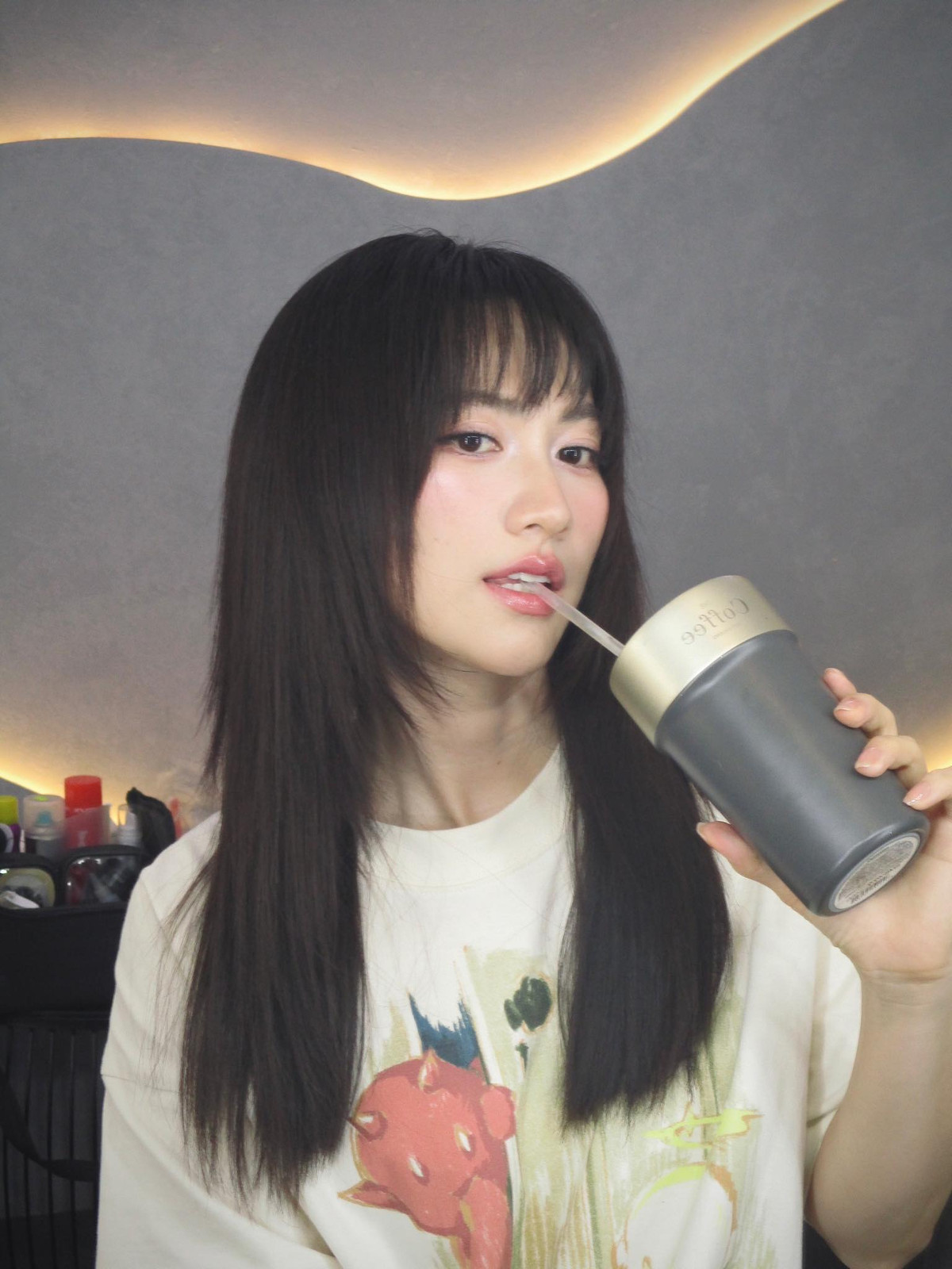 Phương Anh Đào, 33 tuổi, tên đầy đủ là Đào Phương Anh Đào, quê ở Bạc Liêu. Cô gây chú ý với phim độc lập Nhắm mắt thấy mùa hè (2018), sau đó tham gia nhiều dự án phim nổi bật khác.