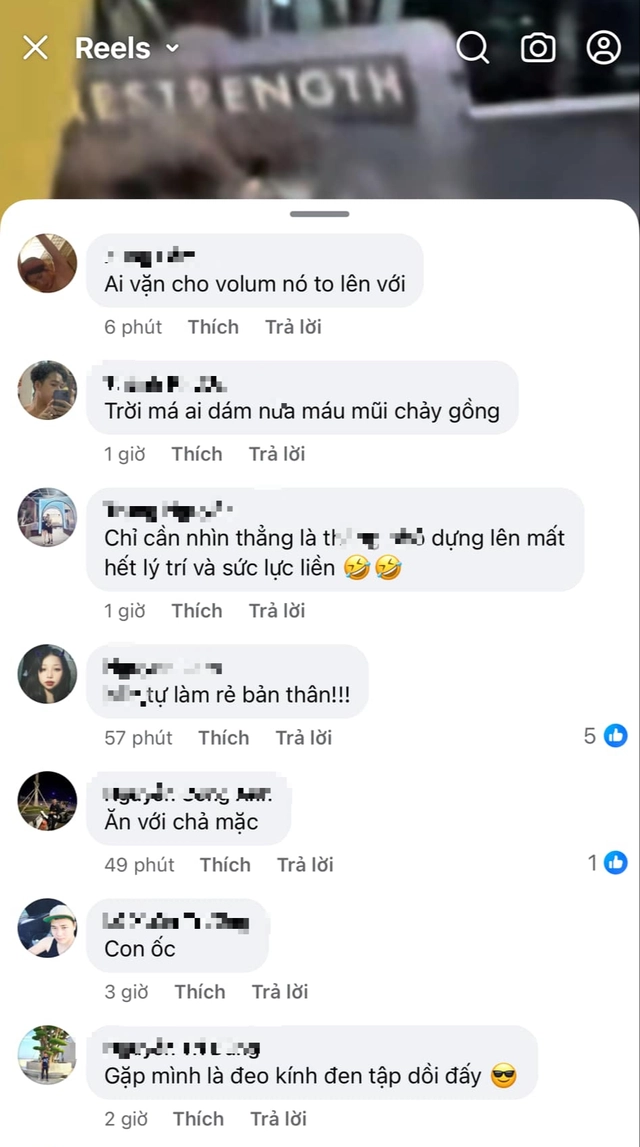 Đáng nói, S từng được biết đến là một gymer có thân hình săn chắc, phong cách sống tích cực và thường xuyên chia sẻ bài tập hiệu quả. Nhưng hiện tại, cô đang bị gắn mác là người làm nội dung “câu view bằng hình thể”, làm lệch lạc tinh thần tập gym chân chính.