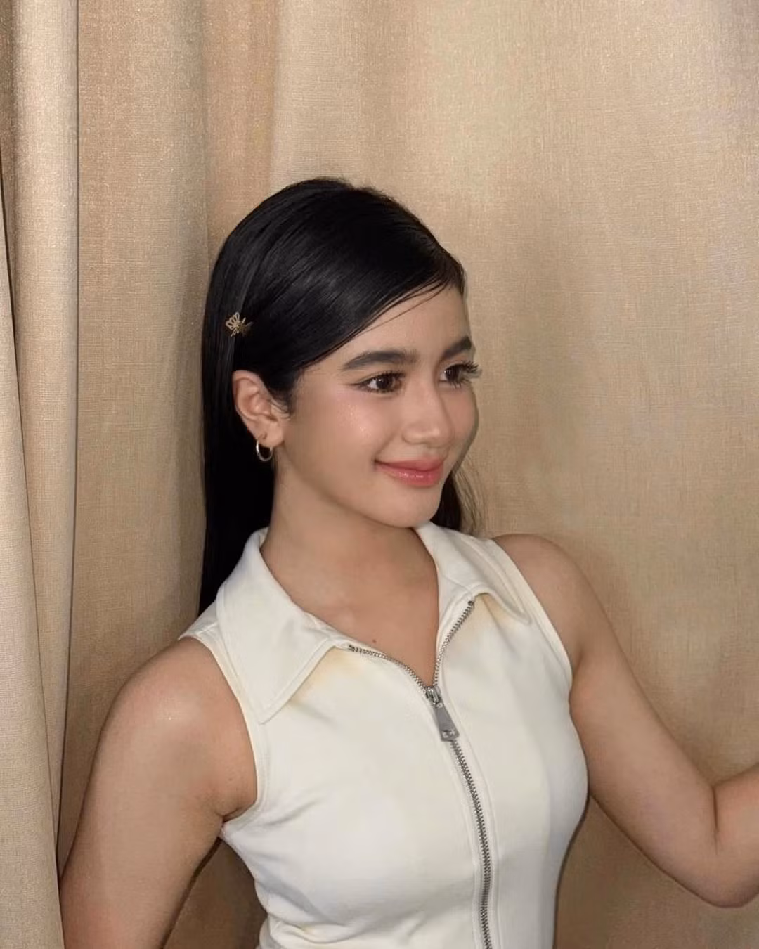 Chính sự kết hợp giữa nhan sắc, phong cách đa dạng và thần thái tự nhiên đã giúp công chúa Campuchia ngày càng nhận được nhiều sự quan tâm, yêu mến từ công chúng trong và ngoài nước.