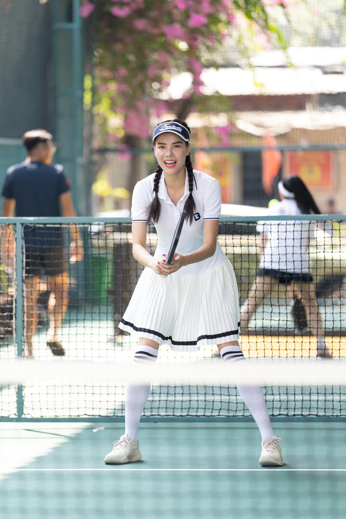 Kỳ Hân đã bị gãy xương và phải tiến hành phẫu thuật.