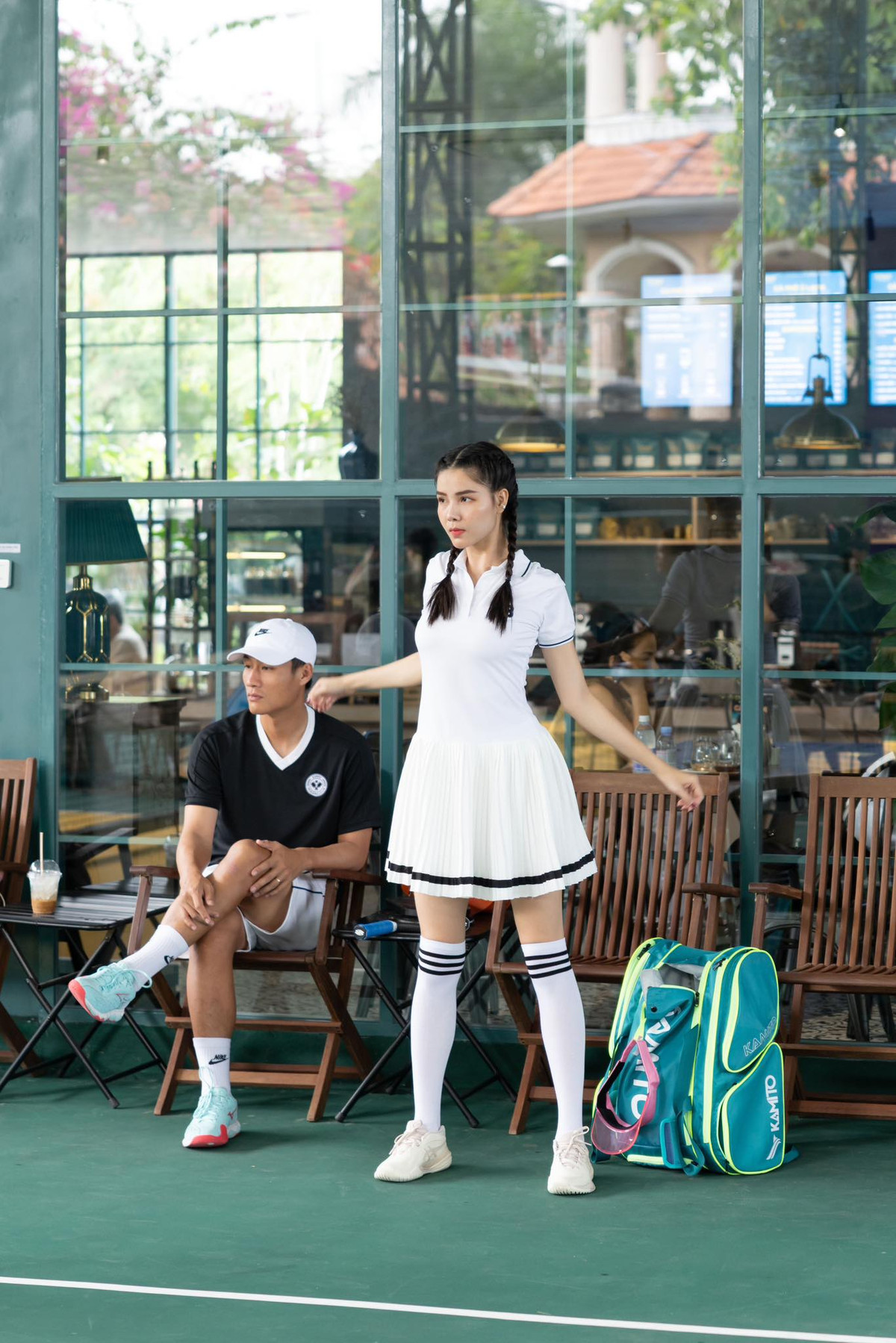 Kỳ Hân thường xuyên chơi bộ môn này cùng chồng như một cách rèn luyện sức khỏe và thư giãn.