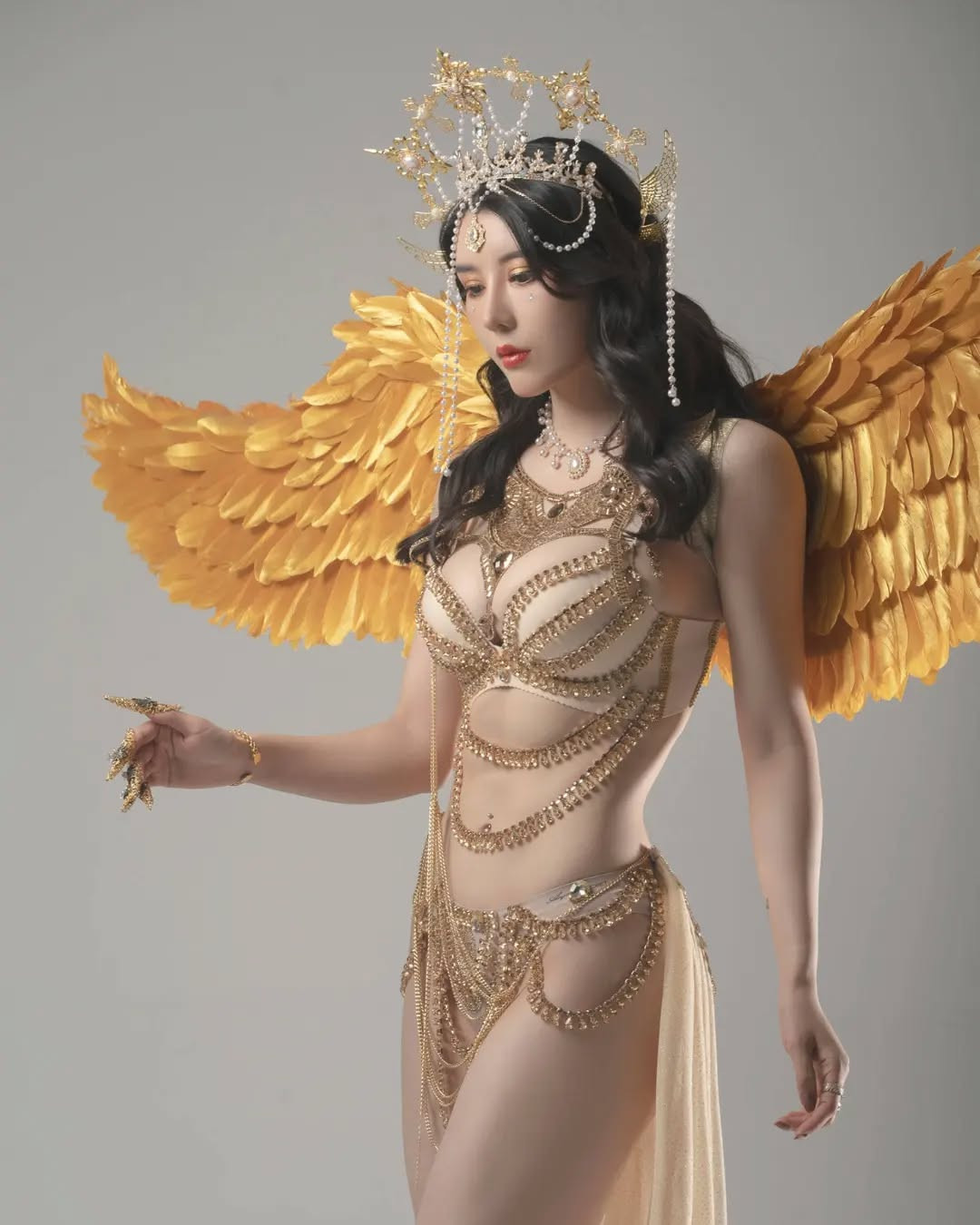 Liu Tai Yang là cái tên từng làm mưa làm gió trên các diễn đàn thể hình nhờ sắc vóc nóng bỏng và vòng một lên đến 100cm. Cô nàng không chỉ là một gymer nổi tiếng mà còn được xem là biểu tượng của vẻ đẹp khỏe khoắn, quyến rũ.