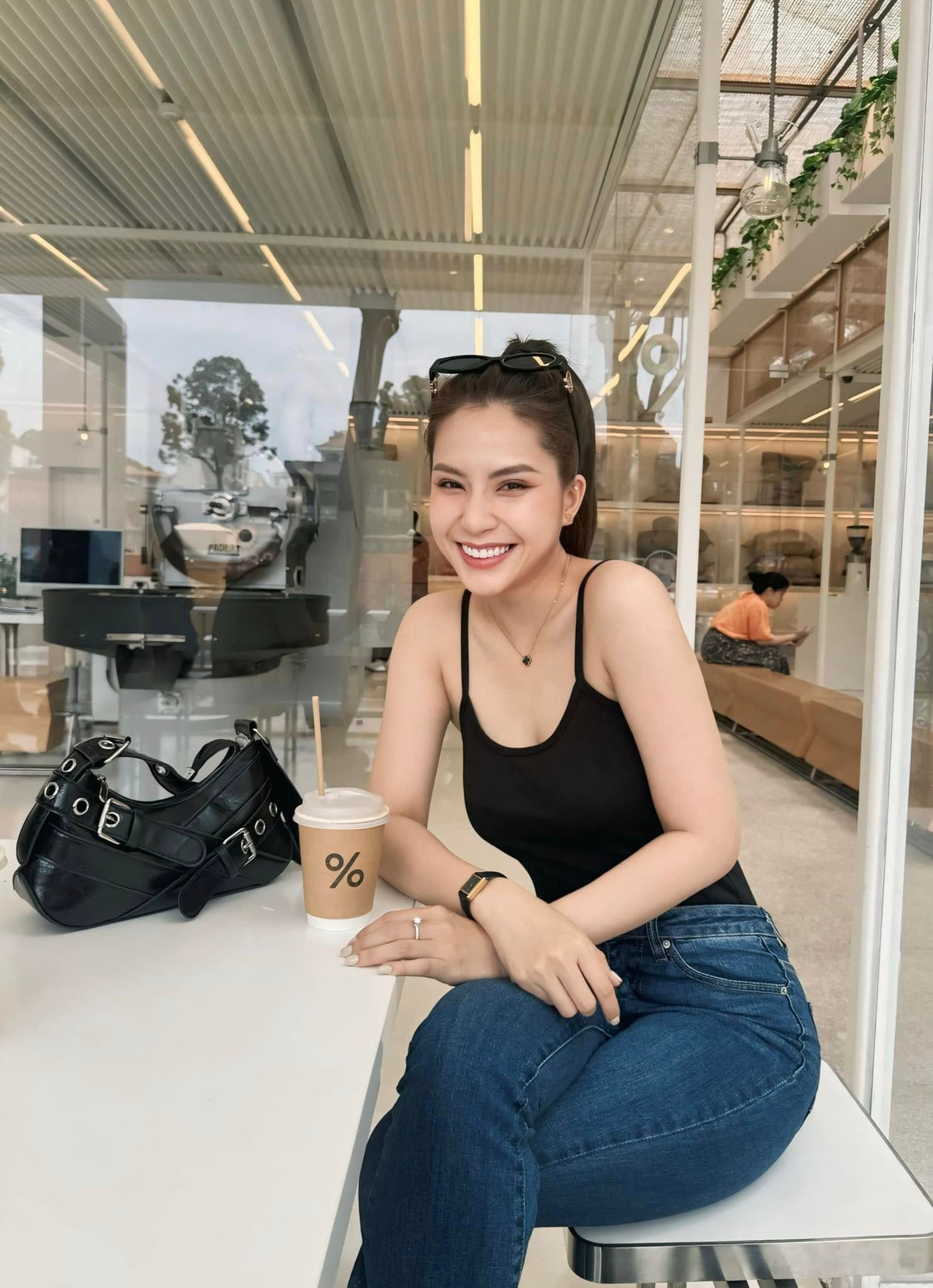 Sau khi chia tay, Thiên An hiện một mình nuôi dưỡng bé Sol và khẳng định không còn liên hệ với gia đình Jack.