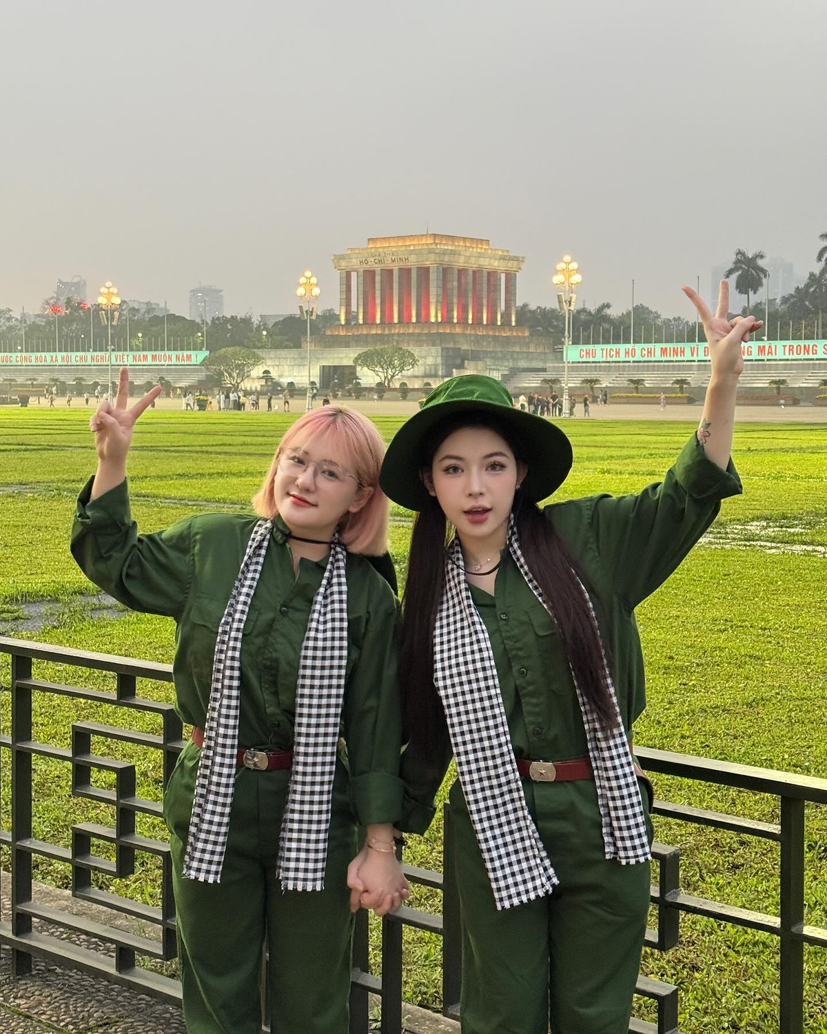 Nàng Tiktoker còn gửi gắm thông điệp yêu nước, nhớ ơn lịch sử qua đoạn clip ngắn nhảy bắt trend nhẹ nhàng mà đầy cảm xúc.