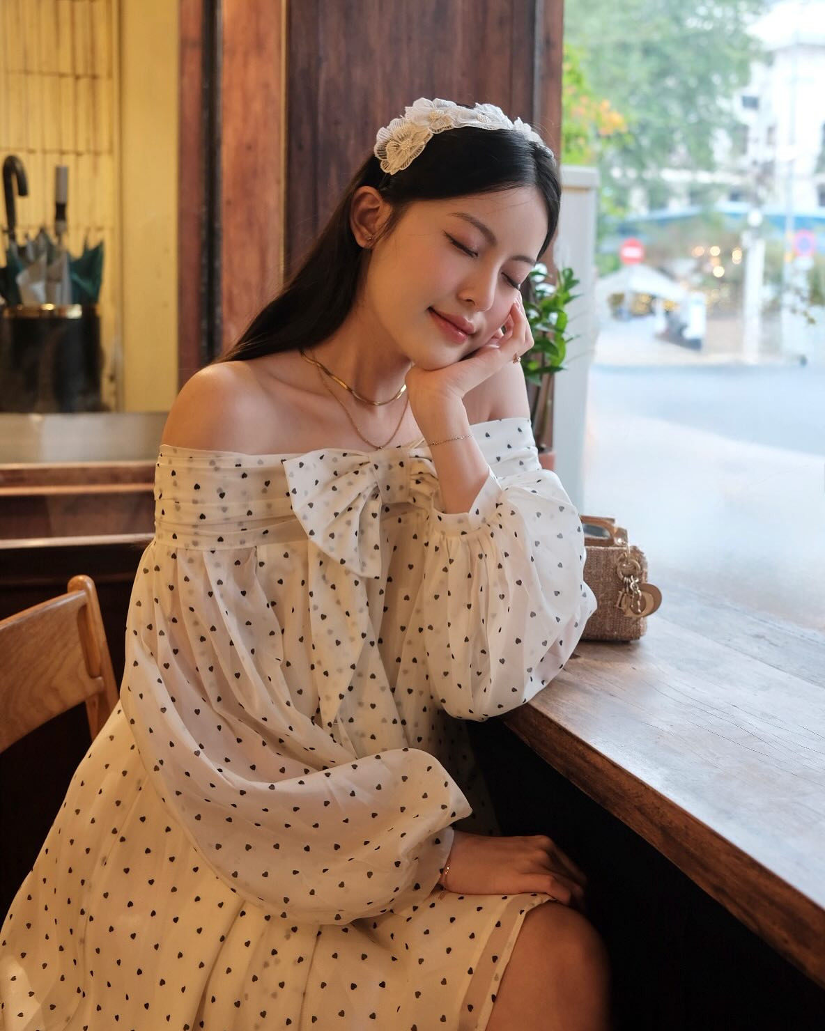 Không chỉ sở hữu gương mặt xinh đẹp, gu thời trang nữ tính, Tăng Mỹ Hàn còn ghi điểm bởi lối sống nhẹ nhàng, tích cực và luôn lan tỏa năng lượng dễ chịu đến người theo dõi.