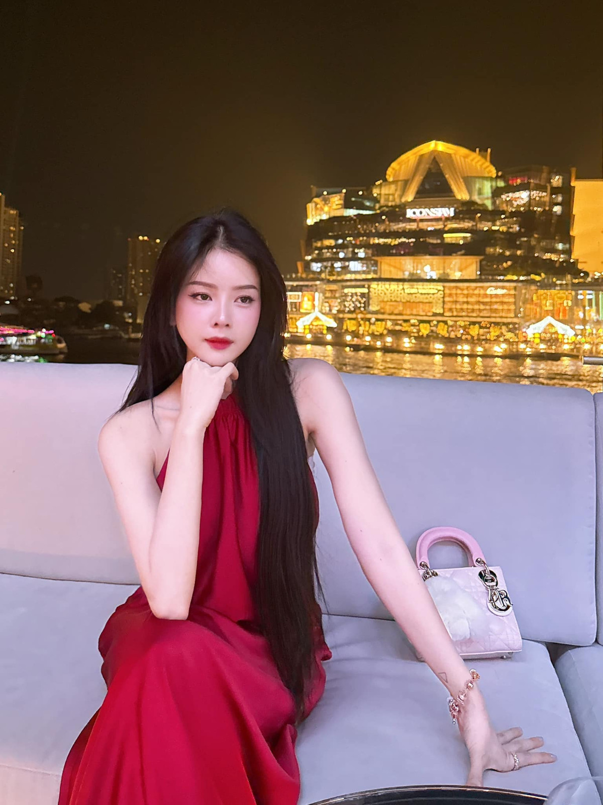 Không chỉ dừng lại ở vai trò DJ, Mie còn thử sức với nhiều lĩnh vực khác như MC, diễn xuất và tham gia các chương trình truyền hình thực tế, giúp cô ngày càng được yêu mến.