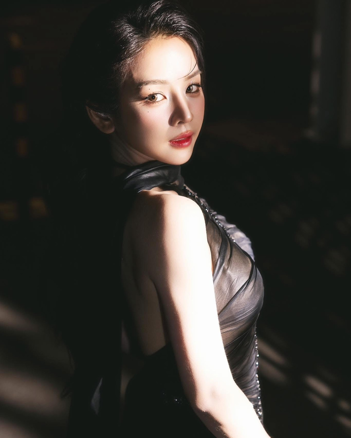 DJ Mie – nữ DJ xinh đẹp hàng đầu Vbiz tiếp tục khiến dân tình trầm trồ khi xuất hiện đầy cuốn hút tại một sự kiện gần đây.