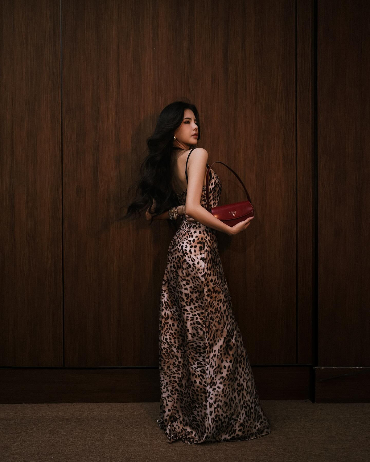 Từ phong cách ăn mặc cho đến thần thái xuất hiện, cô nàng được nhận xét giống như một fashionista thực thụ.