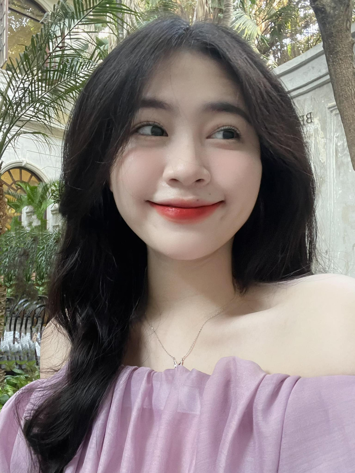 Trên trang cá nhân, ngoài công việc, Út Quyên cũng thường xuyên cập nhật những hình ảnh trong cuộc sống.