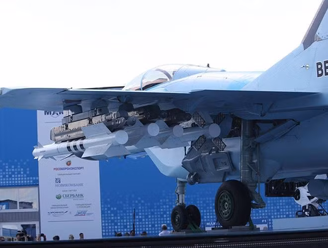 Tuy có nhiều tính năng được quảng bá tốt, nhưng việc sử dụng khung thân cũ với hình dáng không thay đổi nhiều so với MiG-29 (vốn không thành công giống như Su-27) đã khiến MiG-35 mất điểm.