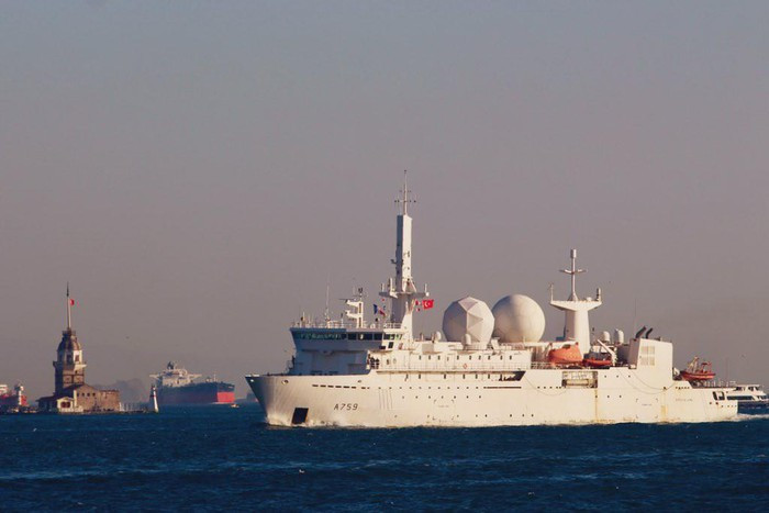 Theo nhận xét, bình luận từ các chuyên gia quân sự thì thông tin đối phương cần nhất để vô hiệu hóa S-400 là phương pháp bắn ứng dụng của tổ hợp chứ không phải tần số sóng radar.