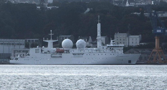 Một đặc điểm nữa của hệ thống phòng không Nga đó là chúng sử dụng rất nhiều loại radar và nhiều loại đạn cho các miếng đánh khác nhau. Cùng một loại mục tiêu cũng lại có nhiều cách đánh với các khí tài trang bị khác nhau.