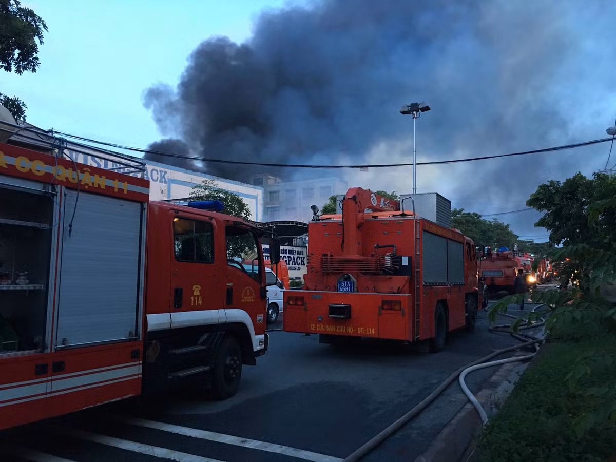 Cảnh sát nhận định nhiều cuộc giấy có thể chưa bị ảnh hưởng, nếu được đưa ra kịp thời vẫn có thể sử dụng lại được.