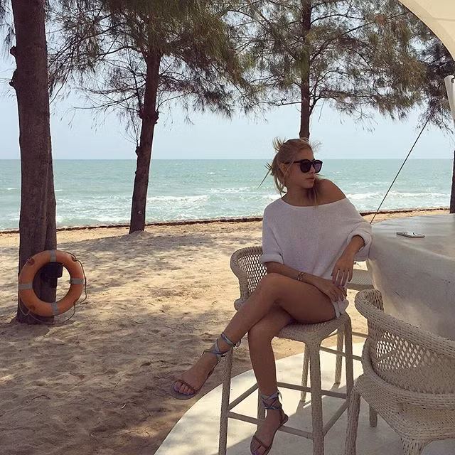 Phong cách chất lừ của tiểu thư nhà tài phiệt nổi tiếng xứ chùa Vàng.