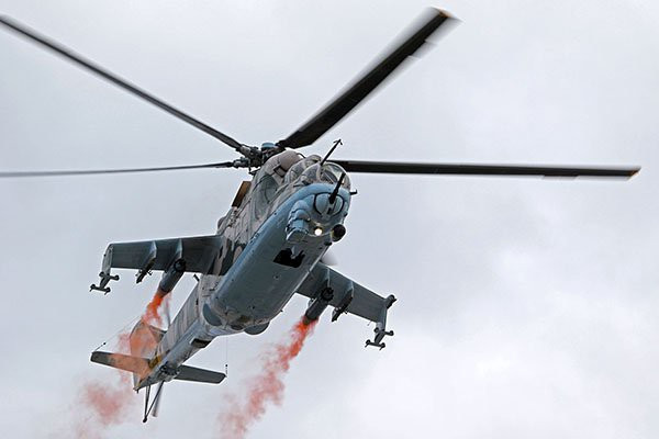Chuyên gia quân sự Viktor Litovkin, người có thời gian dài làm việc với dòng trực thăng vũ trang Mi-24 đã mô tả về độ cơ động của chiếc máy bay lên thẳng này.
