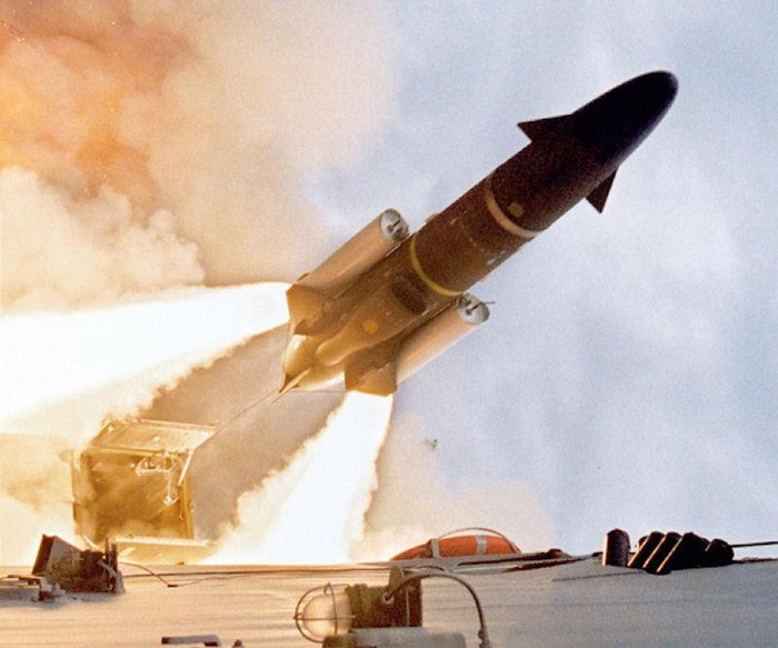 Nội dung của thỏa thuận sẽ cho phép Đức đặt hàng các sản phẩm của Thụy Điển từ nay đến năm 2024. Hiện phía nhà sản xuất không tiết lộ số lượng tên lửa RBS-15 Hải quân Đức nhận được khi quá trình chuyển giao hoàn thành.