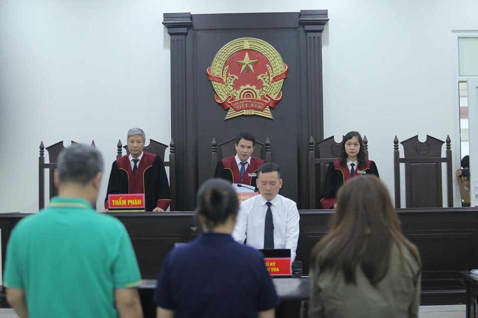 Hoan toa phuc tham vu hoc sinh truong Gateway tu vong tren o to