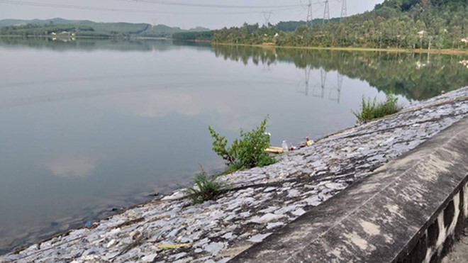 Nhung vu gia chet, tu cat tay chan... hong truc loi tien bao hiem-Hinh-3